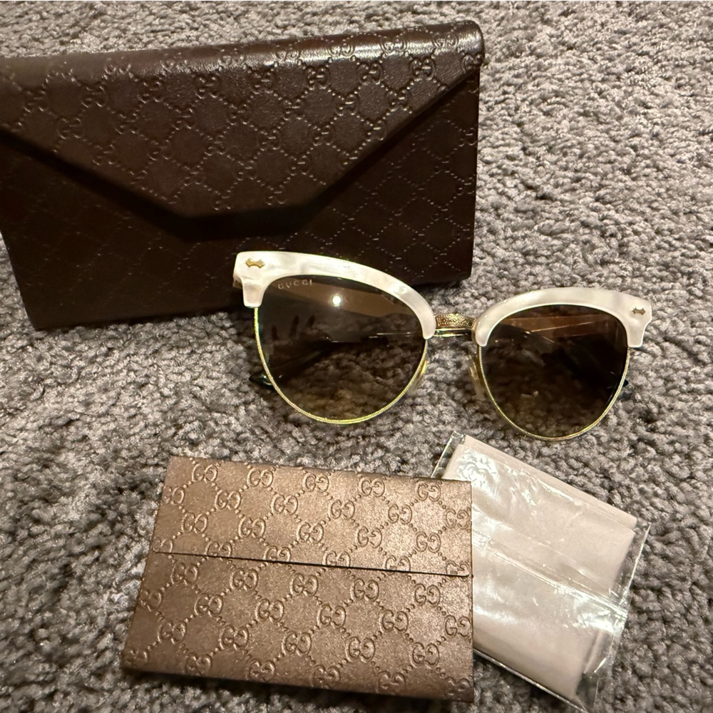 Gucci 4283/S Cream and Gold Sunglasses with Brown Case